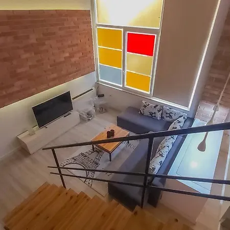 Poplex A Cozy Pop Art Inspired Loft In Center Of Apartment *